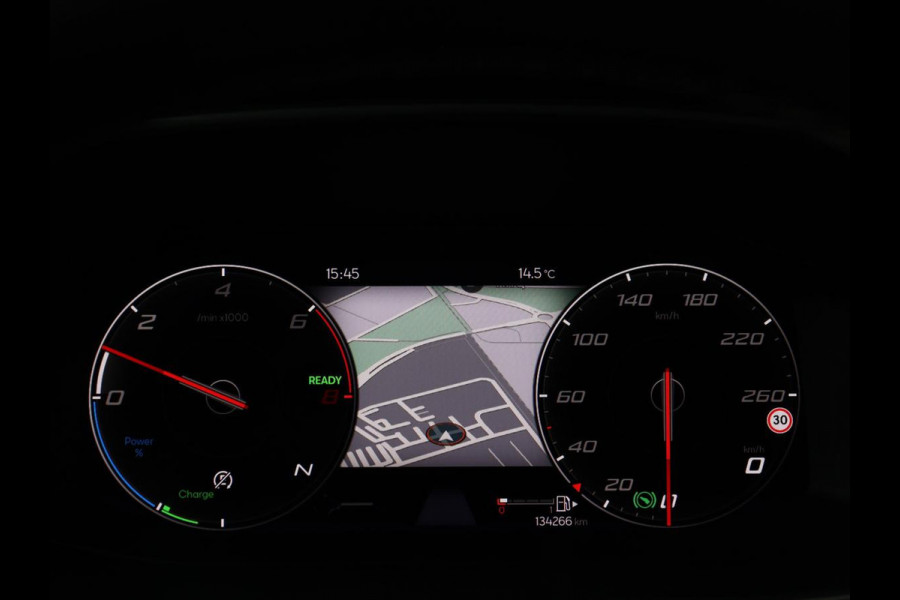Seat Leon 1.4 TSI eHybrid PHEV Xcellence | Leder/Alcantara | Stoelverwarming | Adaptive cruise | Carplay | Sfeerverlichting | Navigatie | Stuurverwarming | Keyless | Full LED | Plug In