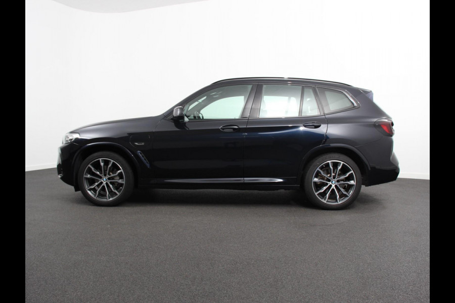 BMW X3 xDrive30e 292pk M-Sport Executive PHEV | Camera | Electrische achterklep | Navigatie | Apple Carplay/Android Auto | Dab | Parkeer sensoren