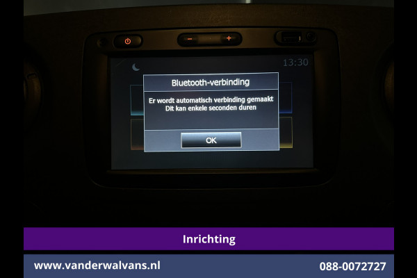 Renault Master 2.3 dCi 170pk L2H2 Inrichting Euro6 Airco | Imperiaal | Camera | Navigatie | Cruisecontrol | 2500kg Trekhaak Parkeersensoren, Trap, Sidebars, Bijrijdersbank