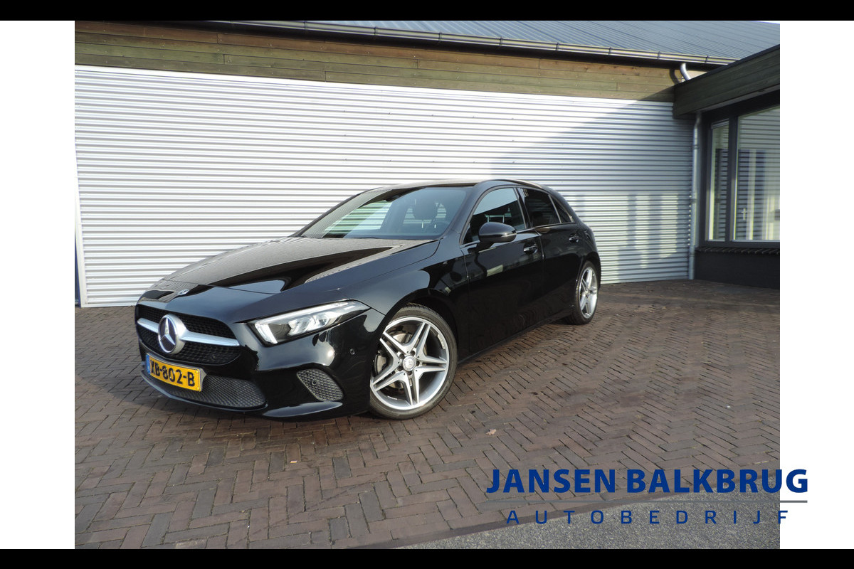 Mercedes-Benz A-Klasse 200 Business Solution AMG