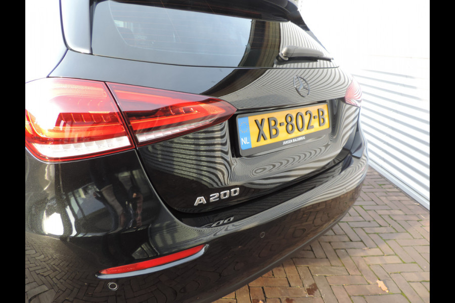 Mercedes-Benz A-Klasse 200 Business Solution AMG
