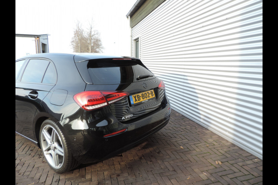 Mercedes-Benz A-Klasse 200 Business Solution AMG