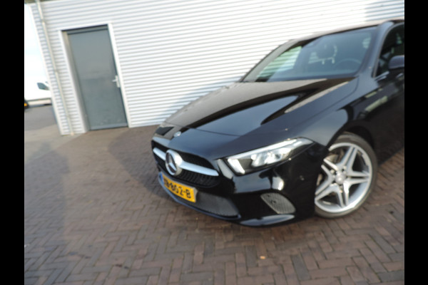 Mercedes-Benz A-Klasse 200 Business Solution AMG