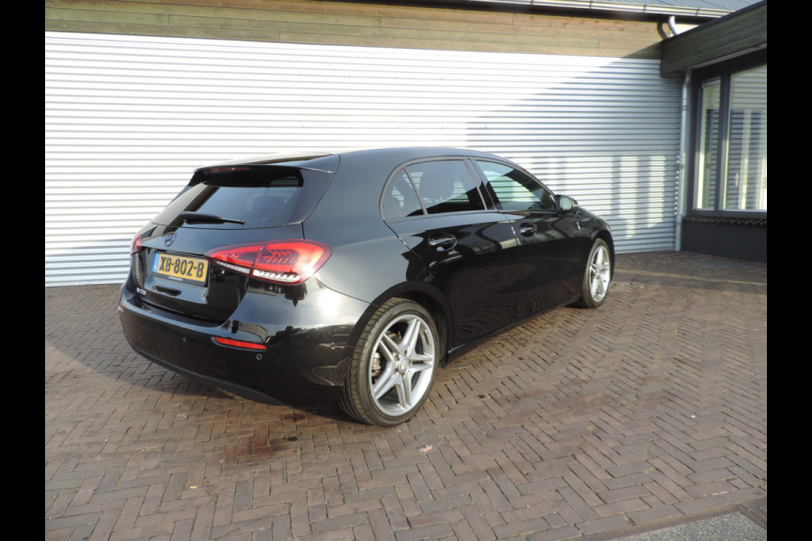 Mercedes-Benz A-Klasse 200 Business Solution AMG