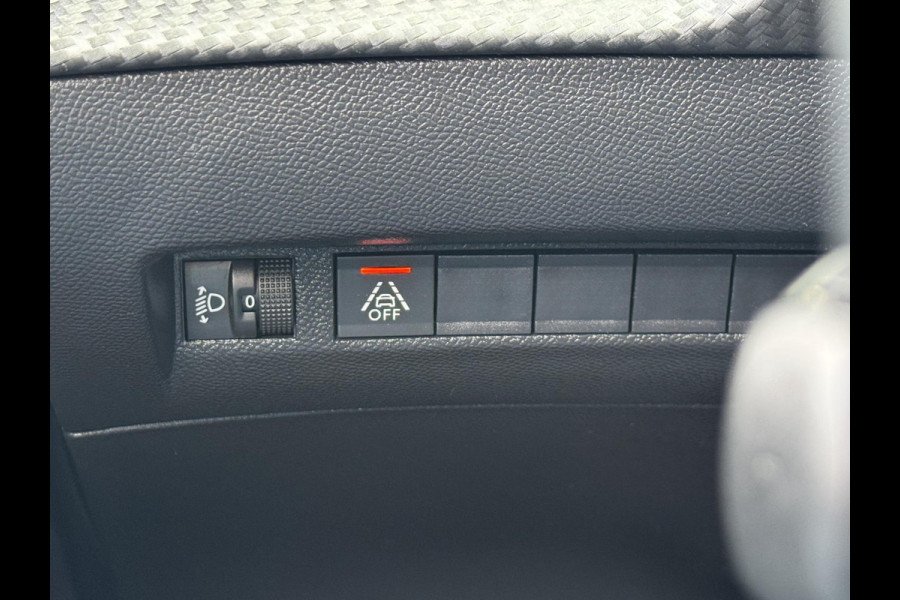 Peugeot 208 1.2 PureTech Active Pack 46.000 KM - Apple CarPlay / Navigatie I Airco I LED I PDC I Sport velgen I Dealer onderhouden