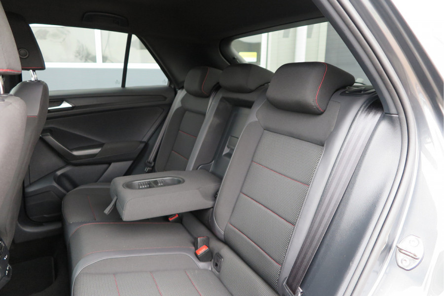 Volkswagen T-Roc 1.5 TSI 150pk DSG Business R-Line Sport Led, Camera , PDC , Virtual cockpit, Navi , Carplay, DAB+ Electr. achterklep