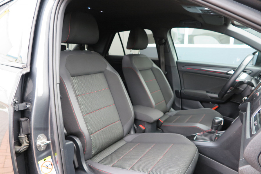 Volkswagen T-Roc 1.5 TSI 150pk DSG Business R-Line Sport Led, Camera , PDC , Virtual cockpit, Navi , Carplay, DAB+ Electr. achterklep