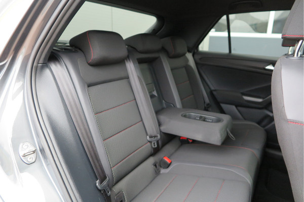 Volkswagen T-Roc 1.5 TSI 150pk DSG Business R-Line Sport Led, Camera , PDC , Virtual cockpit, Navi , Carplay, DAB+ Electr. achterklep