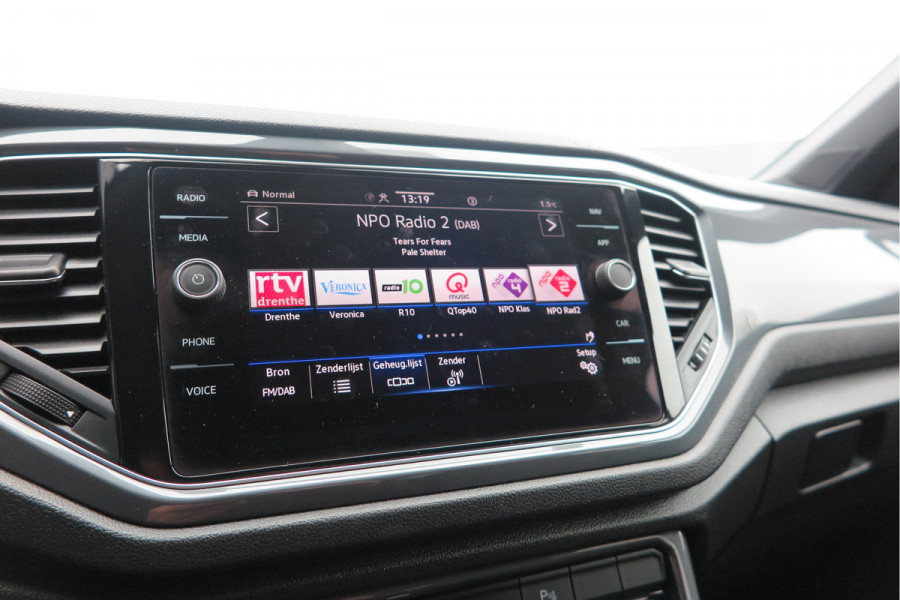 Volkswagen T-Roc 1.5 TSI 150pk DSG Business R-Line Sport Led, Camera , PDC , Virtual cockpit, Navi , Carplay, DAB+ Electr. achterklep