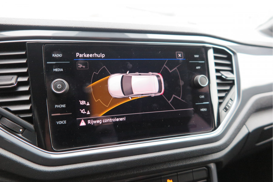 Volkswagen T-Roc 1.5 TSI 150pk DSG Business R-Line Sport Led, Camera , PDC , Virtual cockpit, Navi , Carplay, DAB+ Electr. achterklep