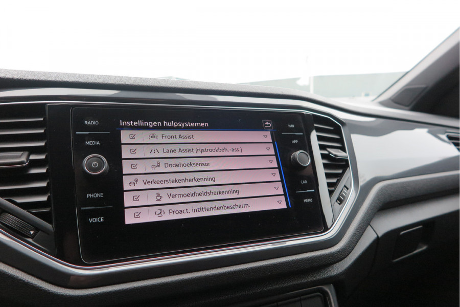 Volkswagen T-Roc 1.5 TSI 150pk DSG Business R-Line Sport Led, Camera , PDC , Virtual cockpit, Navi , Carplay, DAB+ Electr. achterklep