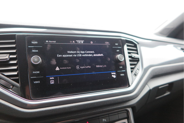 Volkswagen T-Roc 1.5 TSI 150pk DSG Business R-Line Sport Led, Camera , PDC , Virtual cockpit, Navi , Carplay, DAB+ Electr. achterklep