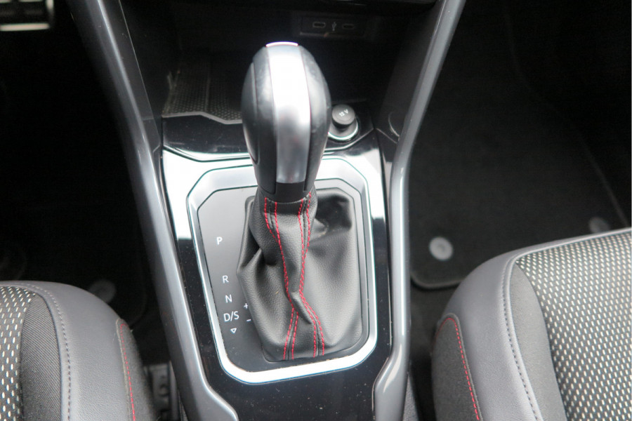 Volkswagen T-Roc 1.5 TSI 150pk DSG Business R-Line Sport Led, Camera , PDC , Virtual cockpit, Navi , Carplay, DAB+ Electr. achterklep