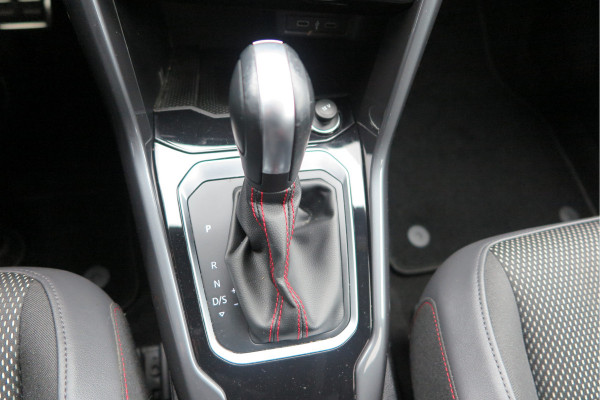 Volkswagen T-Roc 1.5 TSI 150pk DSG Business R-Line Sport Led, Camera , PDC , Virtual cockpit, Navi , Carplay, DAB+ Electr. achterklep