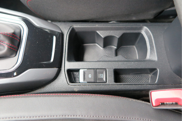 Volkswagen T-Roc 1.5 TSI 150pk DSG Business R-Line Sport Led, Camera , PDC , Virtual cockpit, Navi , Carplay, DAB+ Electr. achterklep