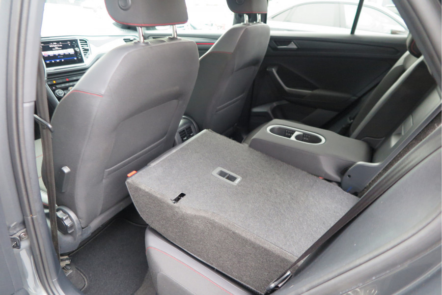 Volkswagen T-Roc 1.5 TSI 150pk DSG Business R-Line Sport Led, Camera , PDC , Virtual cockpit, Navi , Carplay, DAB+ Electr. achterklep