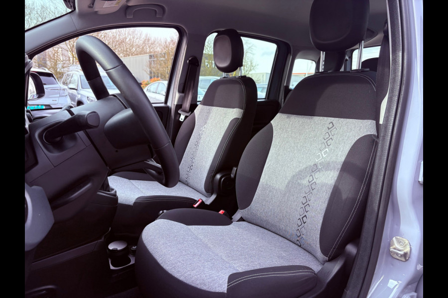 Fiat Panda 1.2 Lounge (RIJKLAARPRIJS/BOVAG)