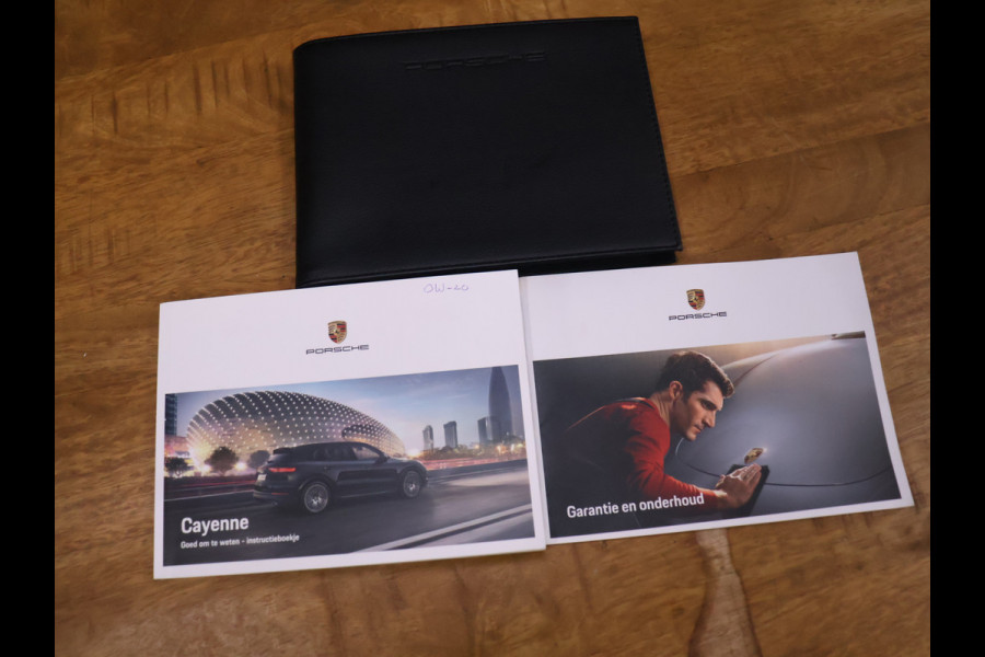 Porsche Cayenne 3.0 E-Hybrid [SPORT CHRONO, SPORT DESIGN, LED MATRIX PDLS PLUS, LUCHTVERING, SCHUIFKANTELDAK, TREKHAAK INKLAPBAAR, MEMORY SEATS, BOSE SOUND, STOELVERKOELING, HEAD-UP, APPLE CARPLAY, ANDROID, 360 CAMERA, A