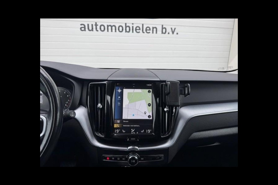 Volvo XC60 2.0 T5 Momentum - Dealer onderhouden - Trekhaak