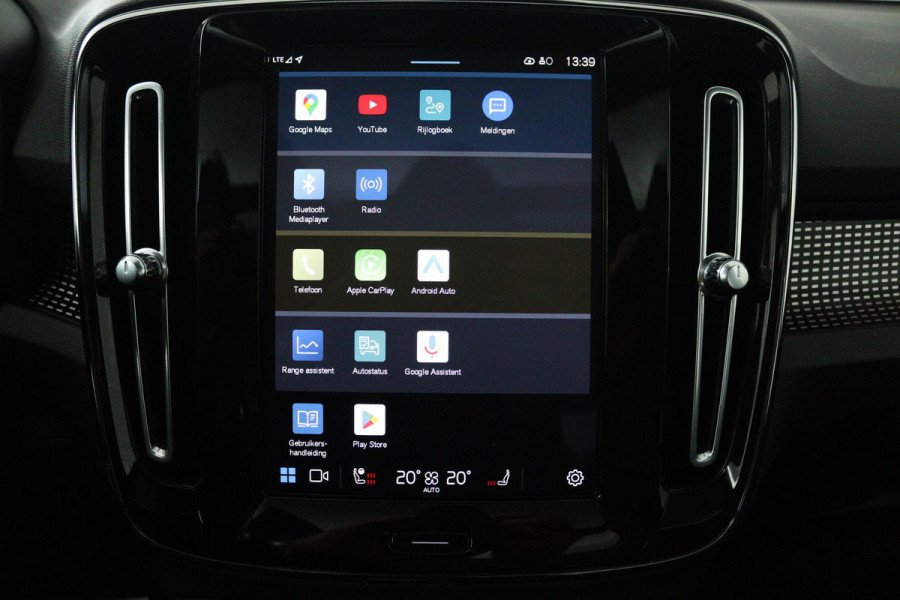 Volvo XC40 Recharge P8 AWD R-Design (PANORAMADAK, STUUR/STOEL VERWARMING, CAMERA, PARKEERSENSOREN, CRUISE CONTROL ADAPTIEF)