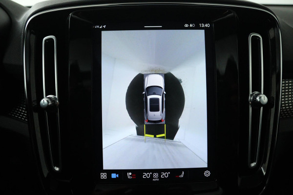 Volvo XC40 Recharge P8 AWD R-Design (PANORAMADAK, STUUR/STOEL VERWARMING, CAMERA, PARKEERSENSOREN, CRUISE CONTROL ADAPTIEF)