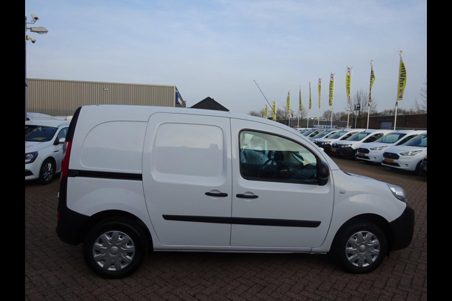 Renault Kangoo 1.5 DCI AIRCO NAVIGATIE CRUISE CONTROL SCHUIFDEUR