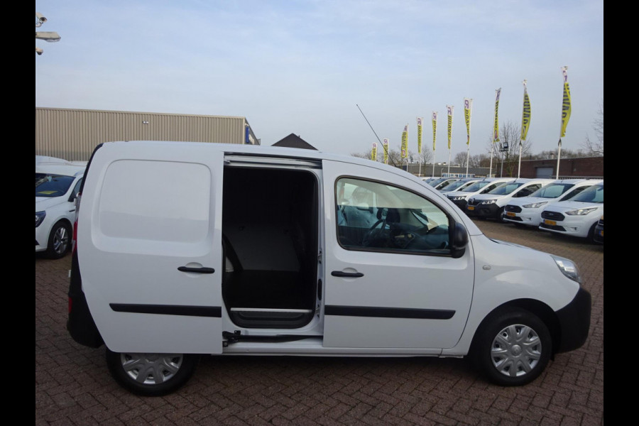 Renault Kangoo 1.5 DCI AIRCO NAVIGATIE CRUISE CONTROL SCHUIFDEUR