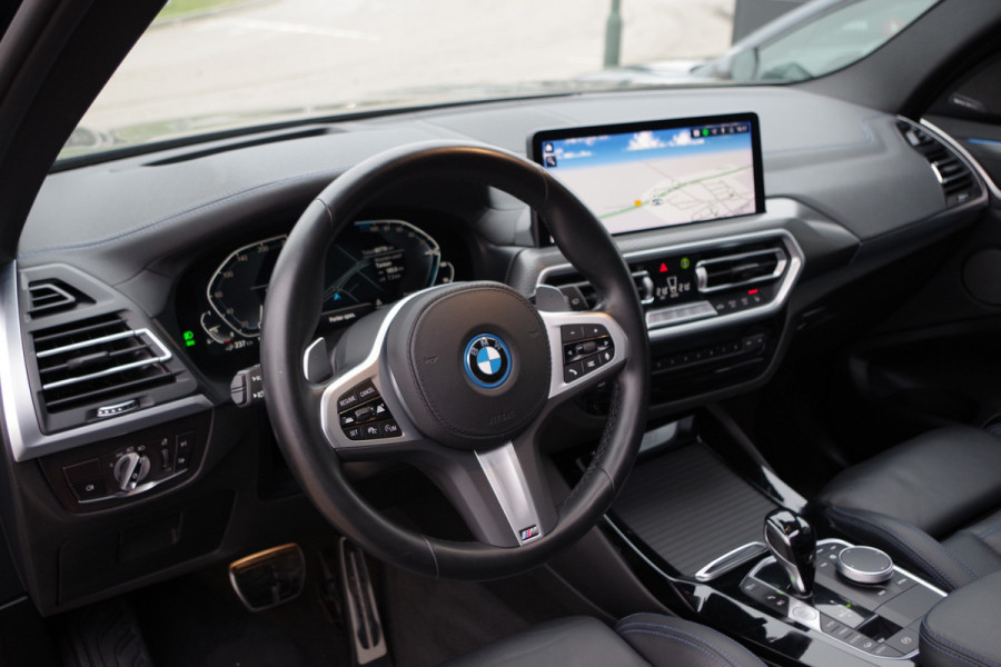 BMW X3 xDrive30e 293 PK High Executive M-Sport, Kuipstoelen, H/K Sound, Panoramadak, Adap. Cruise Control