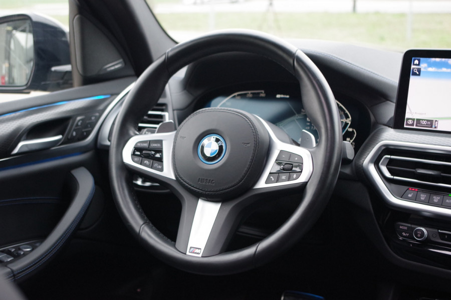 BMW X3 xDrive30e 293 PK High Executive M-Sport, Kuipstoelen, H/K Sound, Panoramadak, Adap. Cruise Control