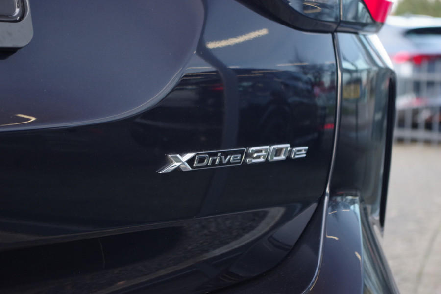BMW X3 xDrive30e 293 PK High Executive M-Sport, Kuipstoelen, H/K Sound, Panoramadak, Adap. Cruise Control