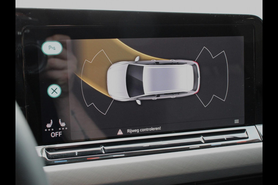 Volkswagen Golf Variant 1.5 eTSI 130pk DSG Life | Navigatie | Apple Carplay/Android Auto | Inklapbare trekhaak | Parkeersensoren | Adaptive Cruise Control | Stoel- en stuurverwarming | Climate Control | Lichtmetalen Velgen