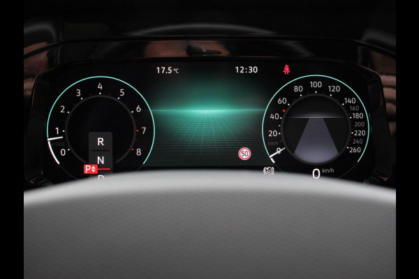 Volkswagen Golf Variant 1.5 eTSI 130pk DSG Life | Navigatie | Apple Carplay/Android Auto | Inklapbare trekhaak | Parkeersensoren | Adaptive Cruise Control | Stoel- en stuurverwarming | Climate Control | Lichtmetalen Velgen