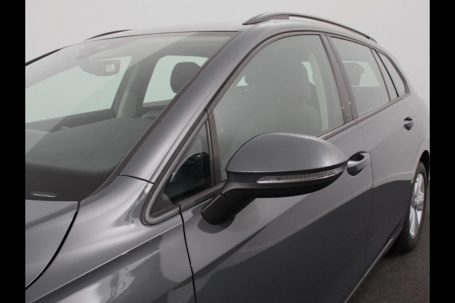 Volkswagen Golf Variant 1.5 eTSI 130pk DSG Life | Navigatie | Apple Carplay/Android Auto | Inklapbare trekhaak | Parkeersensoren | Adaptive Cruise Control | Stoel- en stuurverwarming | Climate Control | Lichtmetalen Velgen