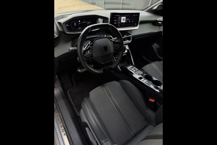 Peugeot 208 Hybrid 136 e-DCS6 GT Premium Panorama
