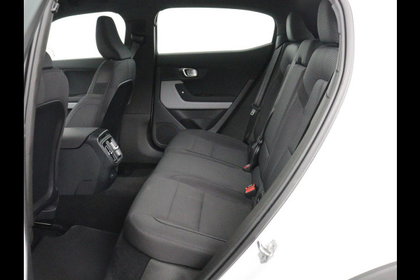 Polestar 2 Long Range Single Motor 78 kWh | SOH 90% | Trekhaak | Stoelverwarming | Carplay | Camera | Navigatie | Full LED | Memory