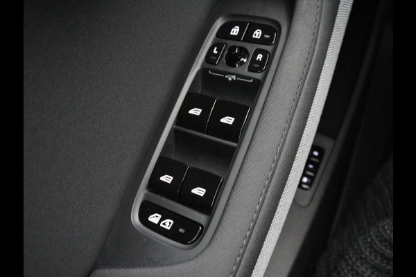 Polestar 2 Long Range Single Motor 78 kWh | SOH 90% | Trekhaak | Stoelverwarming | Carplay | Camera | Navigatie | Full LED | Memory