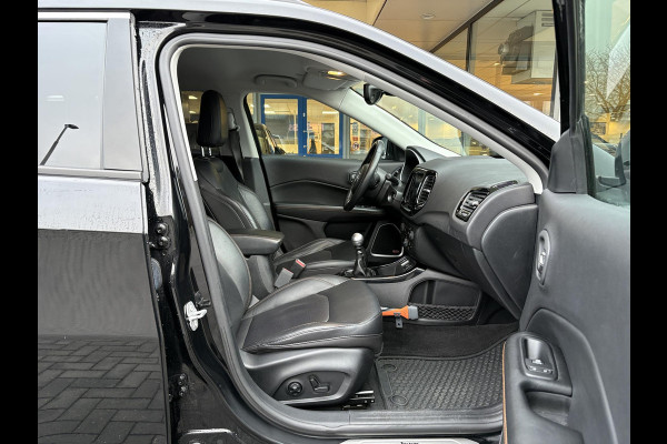 Jeep Compass 1.4 MultiAir Opening Edition Plus | Leder | Beats Audio | Stoel- & Stuurverwarming | Navigatie | Elek. Verstelbare Stoelen | Xenon |