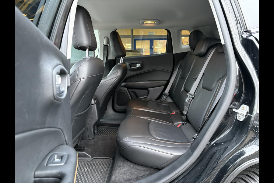Jeep Compass 1.4 MultiAir Opening Edition Plus | Leder | Beats Audio | Stoel- & Stuurverwarming | Navigatie | Elek. Verstelbare Stoelen | Xenon |