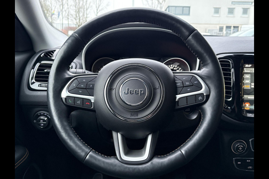 Jeep Compass 1.4 MultiAir Opening Edition Plus | Leder | Beats Audio | Stoel- & Stuurverwarming | Navigatie | Elek. Verstelbare Stoelen | Xenon |