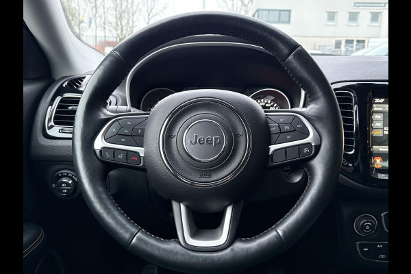 Jeep Compass 1.4 MultiAir Opening Edition Plus | Leder | Beats Audio | Stoel- & Stuurverwarming | Navigatie | Elek. Verstelbare Stoelen | Xenon |