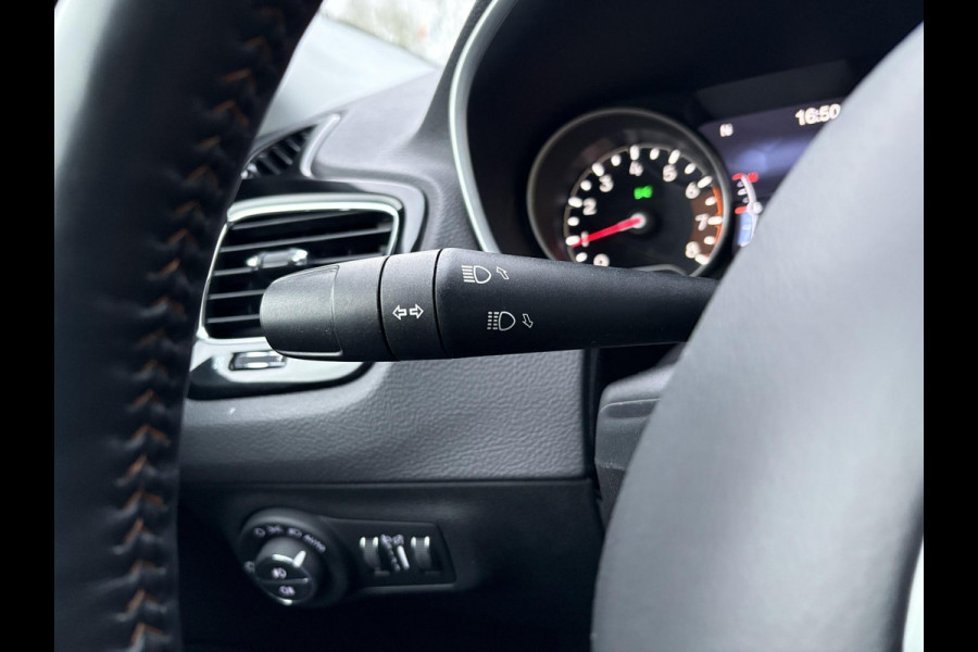 Jeep Compass 1.4 MultiAir Opening Edition Plus | Leder | Beats Audio | Stoel- & Stuurverwarming | Navigatie | Elek. Verstelbare Stoelen | Xenon |