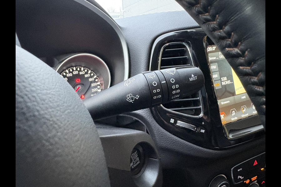 Jeep Compass 1.4 MultiAir Opening Edition Plus | Leder | Beats Audio | Stoel- & Stuurverwarming | Navigatie | Elek. Verstelbare Stoelen | Xenon |