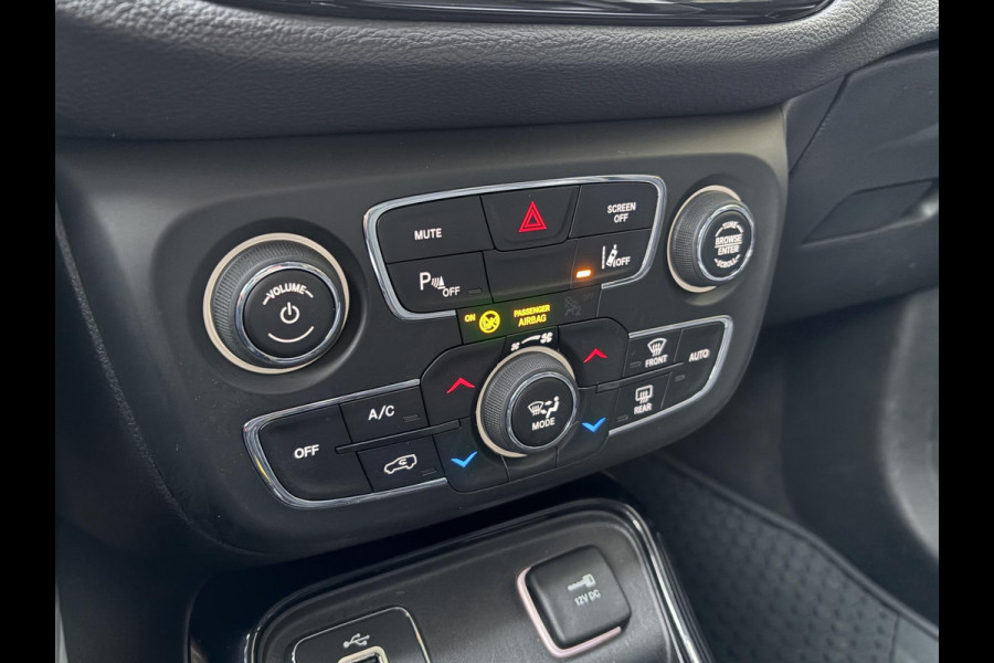 Jeep Compass 1.4 MultiAir Opening Edition Plus | Leder | Beats Audio | Stoel- & Stuurverwarming | Navigatie | Elek. Verstelbare Stoelen | Xenon |