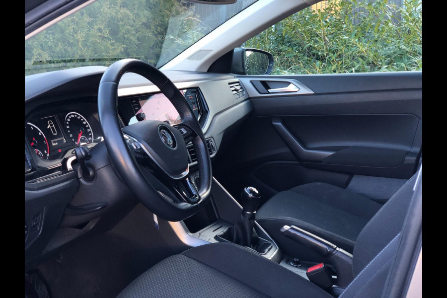Volkswagen Polo 1.0 TSI Comfortline RIJKLAAR! | Navi, Carplay/Android, ACC, Airco | 1e Eigenaar | NAP | NIEUWE Allseason banden! |