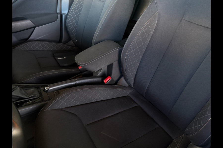 Škoda Kamiq 1.0 TSI110pk autom/panoramadak/camera/black optic/trekhaak/climate control/apple/android carplay