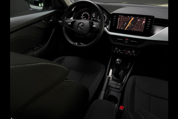 Škoda Kamiq 1.0 TSI110pk autom/panoramadak/camera/black optic/trekhaak/climate control/apple/android carplay