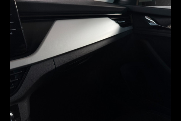 Škoda Kamiq 1.0 TSI110pk autom/panoramadak/camera/black optic/trekhaak/climate control/apple/android carplay