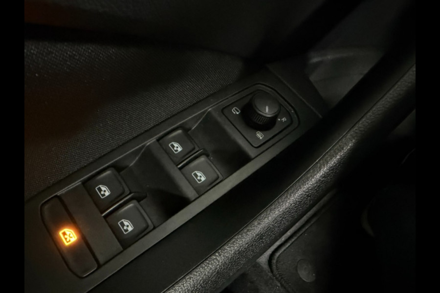 Škoda Kamiq 1.0 TSI110pk autom/panoramadak/camera/black optic/trekhaak/climate control/apple/android carplay