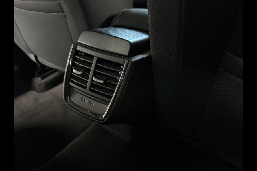 Škoda Kamiq 1.0 TSI110pk autom/panoramadak/camera/black optic/trekhaak/climate control/apple/android carplay