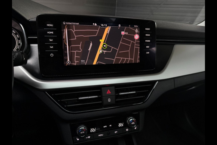 Škoda Kamiq 1.0 TSI110pk autom/panoramadak/camera/black optic/trekhaak/climate control/apple/android carplay